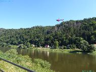avant Bad Schandau - Les pompiers se ravitaillent pour lutter contre l'incendie dans le Národní park České Švýcarsko