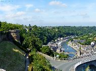 Dinan - La Tour Sainte Catherine et le Port depuis les Remparts