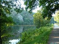 Canal de Nantes à Brest après Painfaut - Site d'escalade de l'île aux Pies