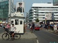Berlin - Checkpoint Charlie