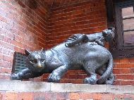 Bremen - Böttcherstraße - Hoetger - Silberlöwe, den Tag tragend