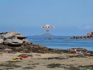 Trégastel - Réserve de l'ile de Rouzic depuis la Plage de Tourony &mdash; ⑴ Réserve de l'ile de Rouzic