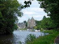 Canal de Nantes à Brest - Château de Josselin