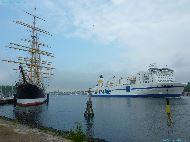 Travemünde - Viermastbark Passat et Skulptur Matrose "Fiete"
