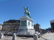 København (Copenhague) - Amalienborg - Rytterstatuen