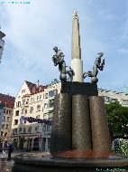 Malmö - Triangeltorget - Treenighed av Bjørn Nørgård