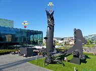 Helsinki - Kansalaistori &mdash; ⑴ Musiikkitalo &mdash; ⑵ Laulupuut