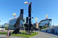Helsinki - Kansalaistori &mdash; ⑴ Sanomatalo &mdash; ⑵ Laulupuut &mdash; ⑶ Postitalo &mdash; ⑷ Kiasma