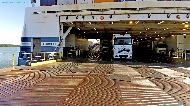 Helsinki - Finnlines Hansa Terminal - Nous voilà à la porte du Ferry, au niveau des camions.