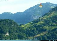 Sur le Lac des 4 Cantons, entre Gersau et Beckenried - vue sur le Rotbalmegg &mdash; ⑴ Rotbalmegg